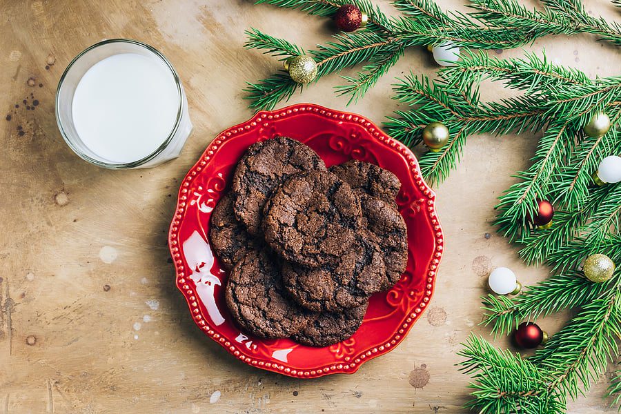 Red Christmas Plate Chocolate Cookies