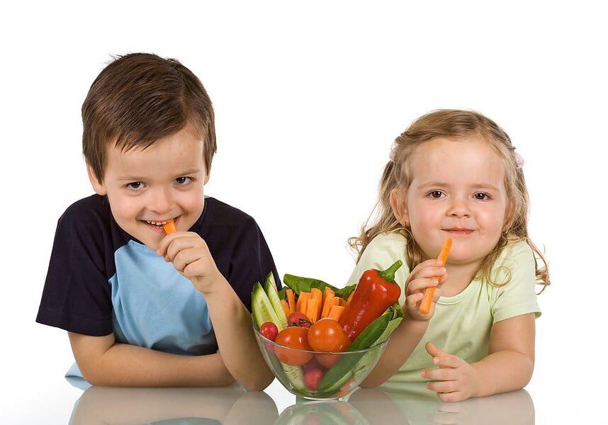 Happy-Kids-Eating-Vegetables